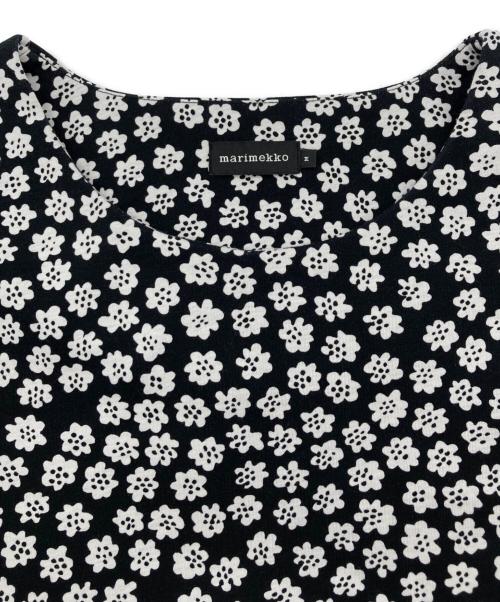 marimekko（マリメッコ）marimekko (マリメッコ) 花柄カットソー ブラック サイズ:Mの古着・服飾アイテム