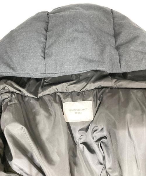 URBAN RESEARCH DOORS（アーバンリサーチドアーズ）URBAN RESEARCH DOORS (アーバンリサーチドアーズ) ウールブレンドラミネートダウンパーカー グレー サイズ:Lの古着・服飾アイテム