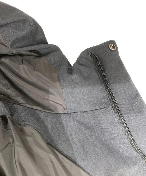 URBAN RESEARCH DOORS（アーバンリサーチドアーズ）URBAN RESEARCH DOORS (アーバンリサーチドアーズ) ウールブレンドラミネートダウンパーカー グレー サイズ:Lの古着・服飾アイテム