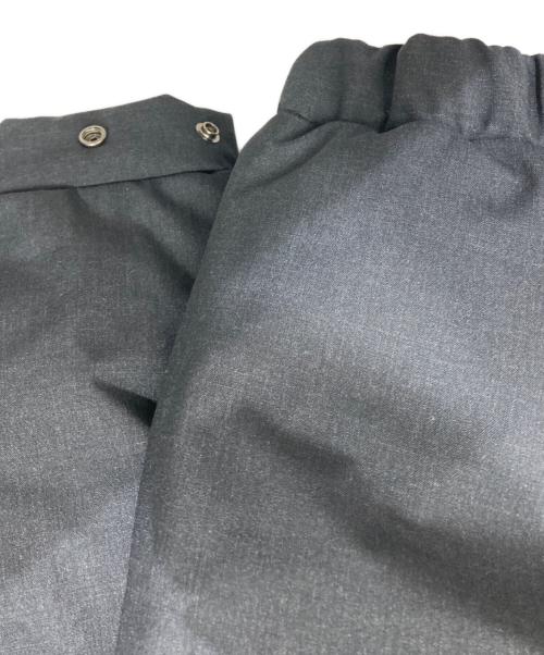 URBAN RESEARCH DOORS（アーバンリサーチドアーズ）URBAN RESEARCH DOORS (アーバンリサーチドアーズ) ウールブレンドラミネートダウンパーカー グレー サイズ:Lの古着・服飾アイテム