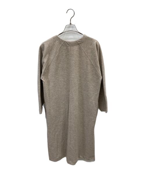 Munich（ミューニック）MUNICH (ミューニック) ウォッシャブルジャージーVネックワンピース ベージュ サイズ:OS 未使用品の古着・服飾アイテム