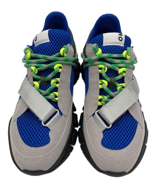 OMMO（オーエムエムオー）OMMO (オーエムエムオー) TWIST LACE BELTED SNEAKERS グレー サイズ:表示なしの古着・服飾アイテム