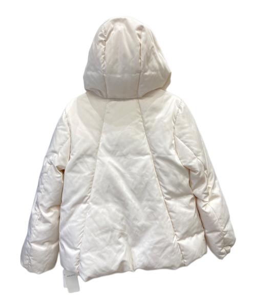 NOLLEY'S（ノーリーズ）NOLLEY'S (ノーリーズ) ロイヤルゴールドダウン ホワイト サイズ:M 未使用品の古着・服飾アイテム