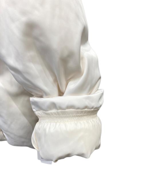 NOLLEY'S（ノーリーズ）NOLLEY'S (ノーリーズ) ロイヤルゴールドダウン ホワイト サイズ:M 未使用品の古着・服飾アイテム