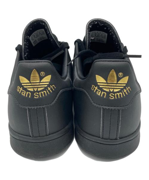 adidas（アディダス）adidas (アディダス) STAN SMITH コアブラック/ゴールドメタリック サイズ:27.5CMの古着・服飾アイテム