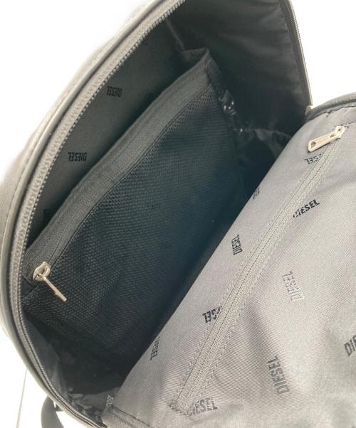 DIESEL（ディーゼル）DIESEL (ディーゼル) DSL OVAL BACKPACK（オーバル バックパック） ブラック サイズ:表示なしの古着・服飾アイテム