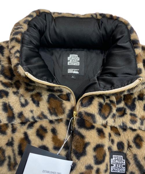 THE BLACK EYE PATCH（ブラックアイパッチ）THE BLACK EYE PATCH (ブラックアイパッチ) FIRST DOWN (ファーストダウン) LABEL LEOPARD Down Jacket ベージュ サイズ:L 未使用品の古着・服飾アイテム