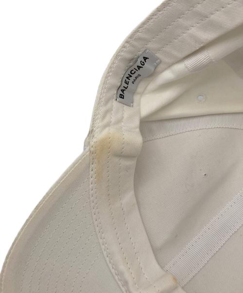 BALENCIAGA（バレンシアガ）BALENCIAGA (バレンシアガ) ロゴ刺繍ベースボールキャップ ホワイト サイズ:58/Lの古着・服飾アイテム