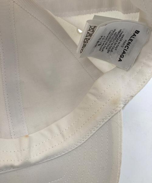 BALENCIAGA（バレンシアガ）BALENCIAGA (バレンシアガ) ロゴ刺繍ベースボールキャップ ホワイト サイズ:58/Lの古着・服飾アイテム