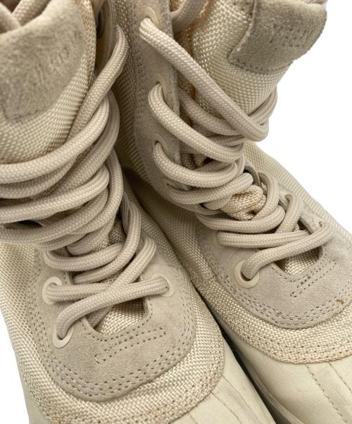 adidas YEEZY（アディダスイージー）adidas YEEZY (アディダスイージー) Yeezy 950 Boot Turtle Dove ベージュ サイズ:23.5cmの古着・服飾アイテム