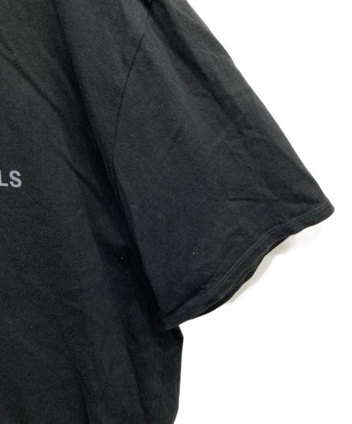 FOG ESSENTIALS（フィアオブゴッド エッセンシャル）FOG ESSENTIALS (フィアオブゴッド エッセンシャル) フロントロゴTシャツ ブラック サイズ:XLの古着・服飾アイテム