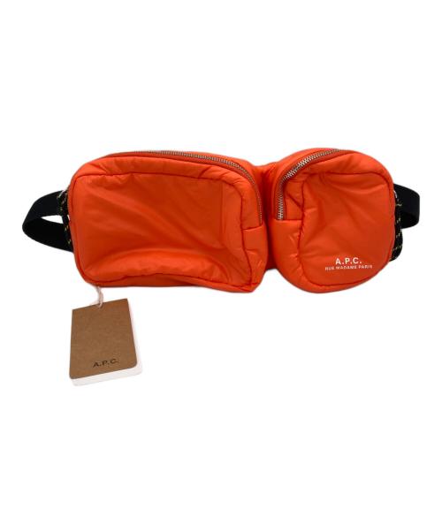 A.P.C.（アーペーセー）A.P.C. (アーペーセー) BANANE PUFFY 23A オレンジ サイズ:表示なし 未使用品の古着・服飾アイテム