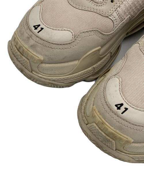 BALENCIAGA（バレンシアガ）BALENCIAGA (バレンシアガ) TRIPLE S TRAINERS ベージュ サイズ:27cmの古着・服飾アイテム