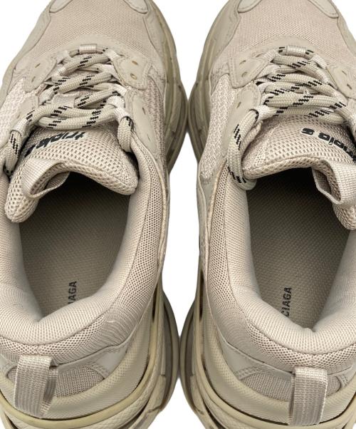 BALENCIAGA（バレンシアガ）BALENCIAGA (バレンシアガ) TRIPLE S TRAINERS ベージュ サイズ:27cmの古着・服飾アイテム