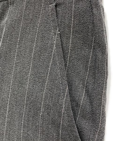 ARMANI COLLEZIONI（アルマーニ コレツィオーニ）ARMANI COLLEZIONI (アルマーニ コレツィオーニ) セットアップスーツ グレー サイズ:48の古着・服飾アイテム