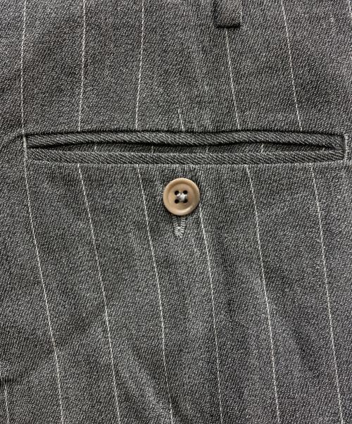 ARMANI COLLEZIONI（アルマーニ コレツィオーニ）ARMANI COLLEZIONI (アルマーニ コレツィオーニ) セットアップスーツ グレー サイズ:48の古着・服飾アイテム