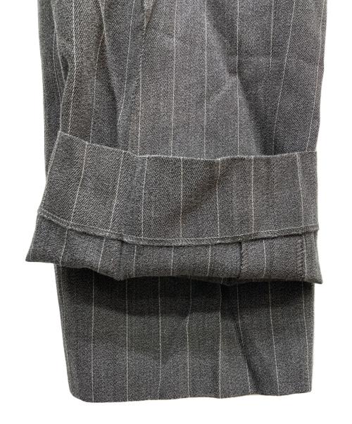 ARMANI COLLEZIONI（アルマーニ コレツィオーニ）ARMANI COLLEZIONI (アルマーニ コレツィオーニ) セットアップスーツ グレー サイズ:48の古着・服飾アイテム