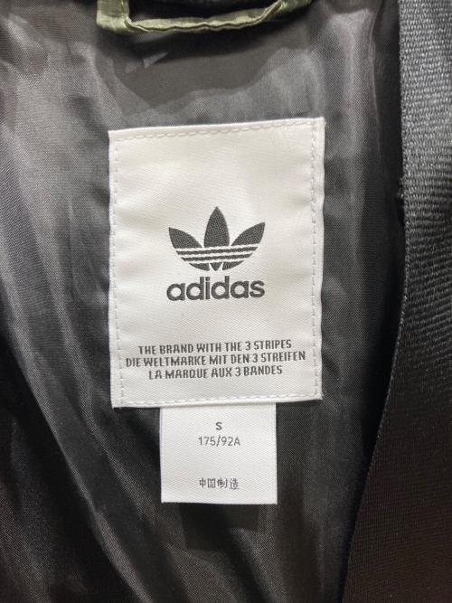 adidas（アディダス）adidas (アディダス) ダウンジャケット カーキ サイズ:Ⅿの古着・服飾アイテム