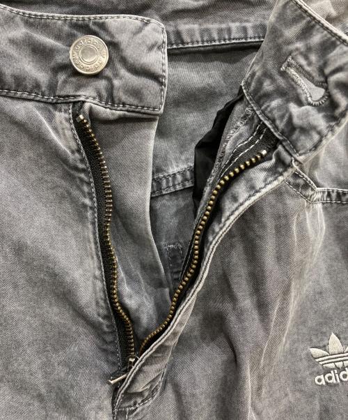adidas（アディダス）adidas (アディダス) Adilenium シーズン 2 カーゴパンツ グレー サイズ:SIZE 27の古着・服飾アイテム
