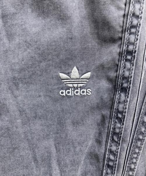 adidas（アディダス）adidas (アディダス) Adilenium シーズン 2 カーゴパンツ グレー サイズ:SIZE 27の古着・服飾アイテム