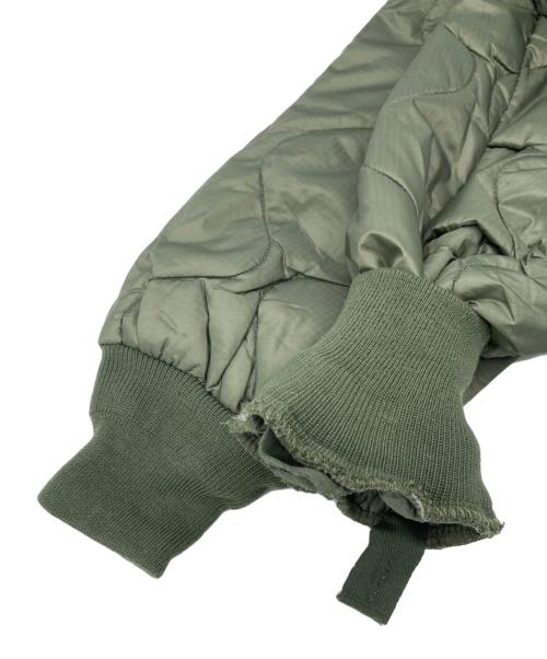 CDG（シーディージー）CDG (シーディージー) ALPHA INDUSTRIES (アルファインダストリーズ) キルティングジャケット カーキ サイズ:Lの古着・服飾アイテム