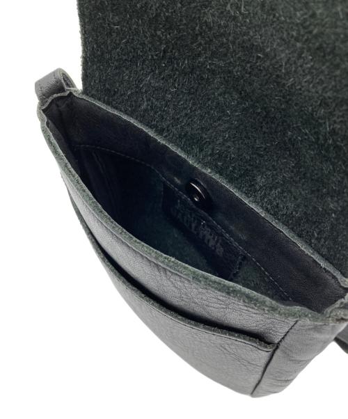 Jean Paul GAULTIER（ジャンポールゴルチェ）Jean Paul GAULTIER (ジャンポールゴルチェ) レザーショルダーバッグ ブラックの古着・服飾アイテム