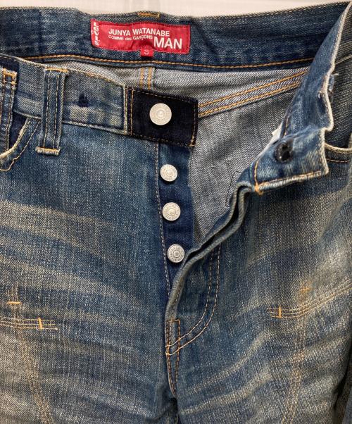 COMME des GARCONS JUNYA WATANABE MAN（コム デ ギャルソン ジュンヤ ワタナベ マン）COMME des GARCONS JUNYA WATANABE MAN (コム デ ギャルソン ジュンヤ ワタナベ マン) LEVI'S (リーバイス) デニムパンツ インディゴ サイズ:Sの古着・服飾アイテム