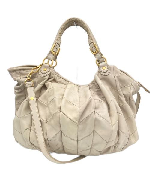 MIU MIU（ミュウミュウ）MIU MIU (ミュウミュウ) マテラッセ2WAYハンドバッグ アイボリーの古着・服飾アイテム