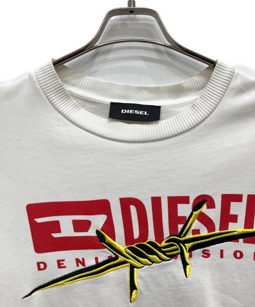 DIESEL（ディーゼル）DIESEL (ディーゼル) ロゴトレーナー ホワイト サイズ:Sの古着・服飾アイテム