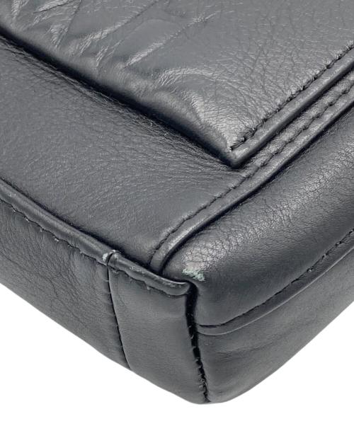 PAUL SMITH（ポールスミス）Paul Smith (ポールスミス) スラウチーレザー ミニショルダーバッグ ブラックの古着・服飾アイテム