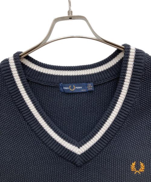 FRED PERRY（フレッドペリー）FRED PERRY (フレッドペリー) ニットベスト ブラック サイズ:Sの古着・服飾アイテム