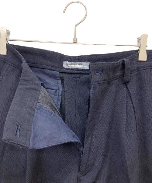 ISSEY MIYAKE MEN（イッセイミヤケメン）ISSEY MIYAKE MEN (イッセイミヤケメン) ウールワイドデーパードパンツ ネイビー サイズ:Ⅼの古着・服飾アイテム