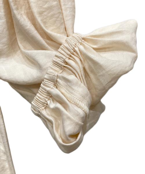 CAPRICIEUX LE'MAGE（カプリシューレマージュ）CAPRICIEUX LE'MAGE (カプリシューレマージュ) レーヨンワンピース アイボリー サイズ:S 未使用品の古着・服飾アイテム