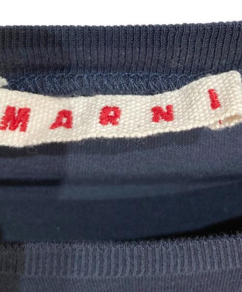 MARNI（マルニ）MARNI (マルニ) クロップド丈ロゴプリントＴシャツ ネイビー サイズ:表記なしの古着・服飾アイテム