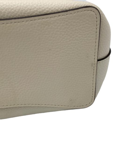 COACH（コーチ）COACH (コーチ) タウンバケット2wayショルダーバック アイボリーの古着・服飾アイテム