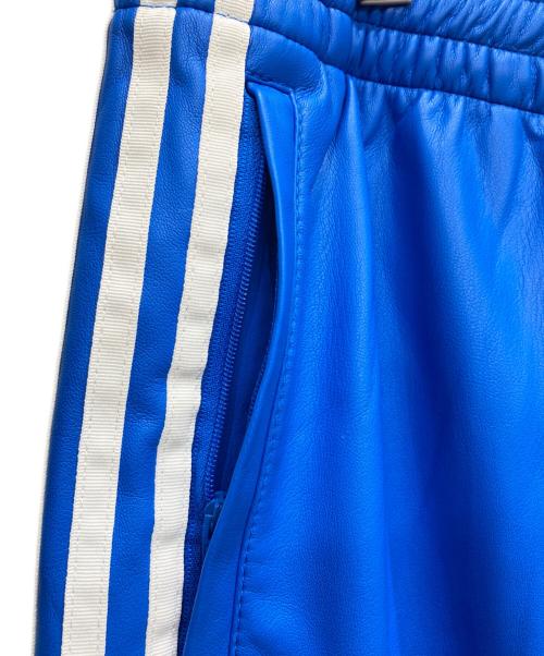adidas Originals（アディダスオリジナル）adidas Originals (アディダスオリジナル) フェイクレザートラックスーツパンツ ブルー サイズ:XL 未使用品の古着・服飾アイテム