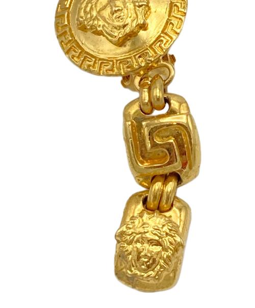 GIANNI VERSACE（ジャンニ・ヴェルサーチ）GIANNI VERSACE (ジャンニ・ヴェルサーチ) メデューサイヤリング ゴールドの古着・服飾アイテム