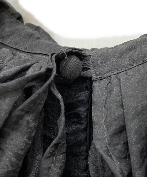 MECRE（メクル）MECRE (メクル) フリルカラー変形ブラウス ブラック サイズ:FREEの古着・服飾アイテム