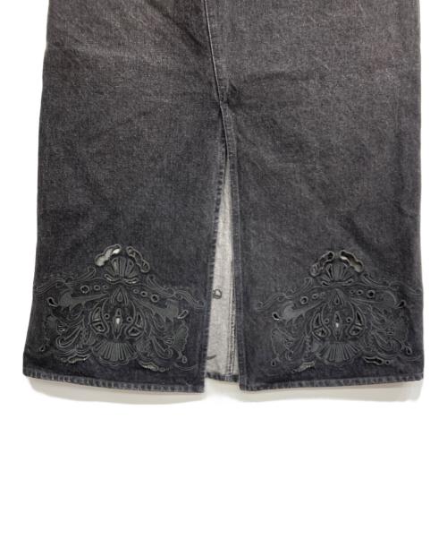 Ameri（アメリ）Ameri (アメリ) UND CUTWORK EMBROIDERY DENIM SKIRT ブラック サイズ:24の古着・服飾アイテム