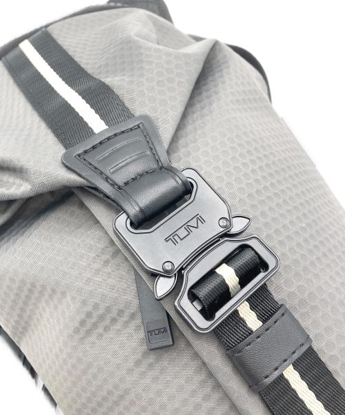 TUMI（トゥミ）TUMI (トゥミ) ボーズマン スリングバッグ グレーの古着・服飾アイテム