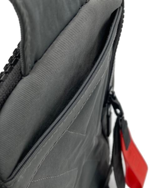 TUMI（トゥミ）TUMI (トゥミ) ボーズマン スリングバッグ グレーの古着・服飾アイテム