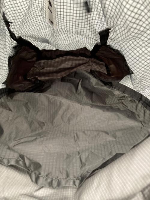 mont-bell（モンベル）mont-bell (モンベル) バーサライトバッグ ブラックの古着・服飾アイテム