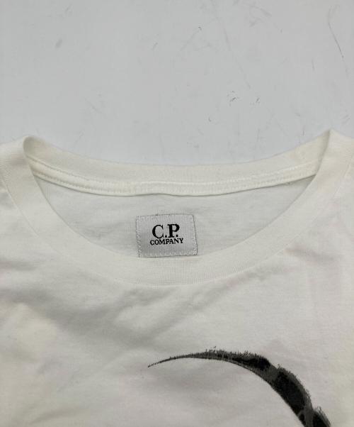 C.P COMPANY（シーピーカンパニー）C.P COMPANY (シーピーカンパニー) プリントTシャツ ホワイト サイズ:Lの古着・服飾アイテム