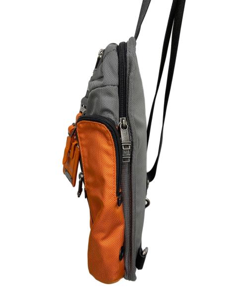 TUMI（トゥミ）TUMI (トゥミ) ALPHA BRAVO MONTEREY SLING オレンジの古着・服飾アイテム