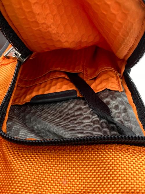 TUMI（トゥミ）TUMI (トゥミ) ALPHA BRAVO MONTEREY SLING オレンジの古着・服飾アイテム