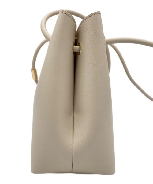 CHARLES & KEITH（チャールズアンドキース）CHARLES & KEITH (チャールズアンドキース) シビルジオメトリックバケットバック ベージュの古着・服飾アイテム