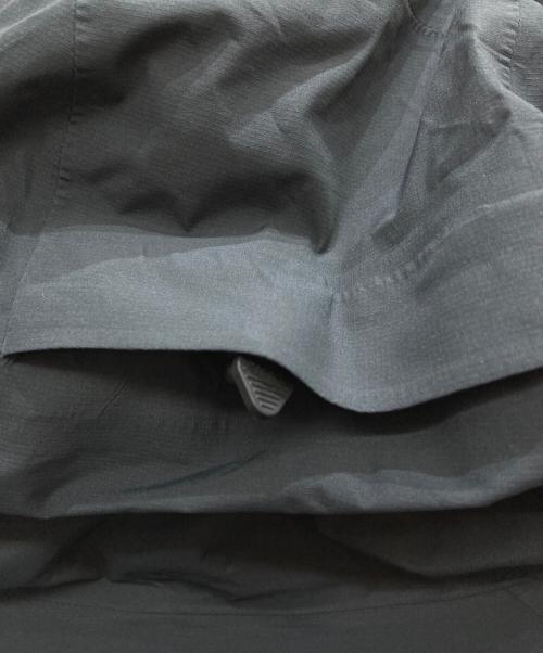 PALACE（パレス）PALACE (パレス) GORE-TEX CARGO DOWN PARKA グレー サイズ:XLの古着・服飾アイテム