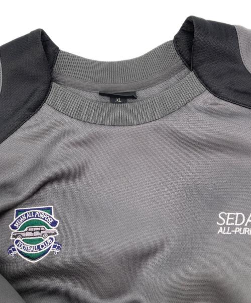 SEDAN ALL-PURPOSE（セダンオールパーパス）SEDAN ALL-PURPOSE (セダンオールパーパス) TEAM TRAINING TOP グレー サイズ:XLの古着・服飾アイテム