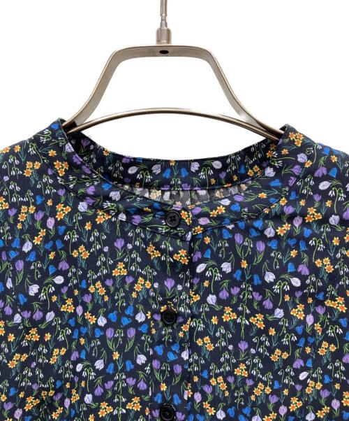 MACKINTOSH PHILOSOPHY（マッキントッシュ フィロソフィー）MACKINTOSH PHILOSOPHY (マッキントッシュ フィロソフィー) 小花プリントブラウス ブラック サイズ:Mの古着・服飾アイテム