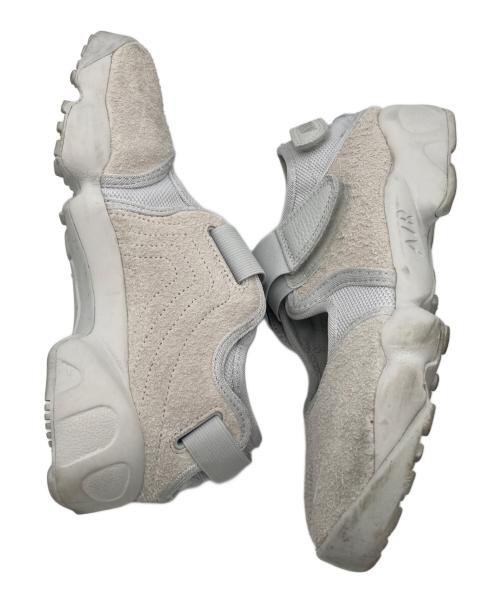 NIKE（ナイキ）NIKE (ナイキ) スニーカー グレー サイズ:24cmの古着・服飾アイテム